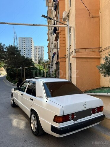 Mercedes 190-2