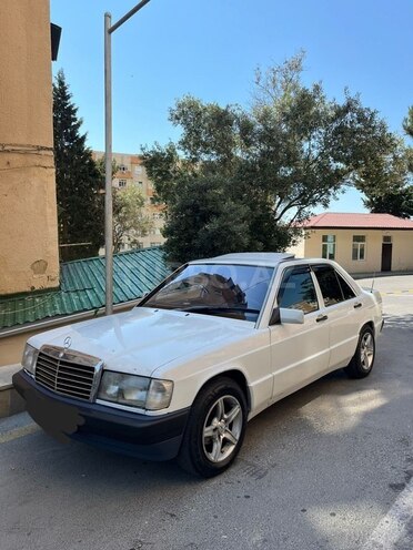 Mercedes 190-7