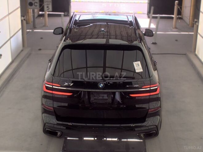 BMW X7-4