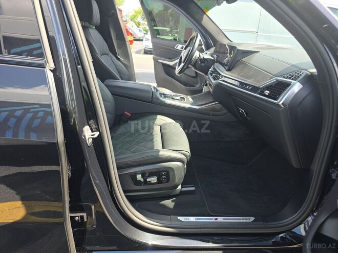 BMW X7-10