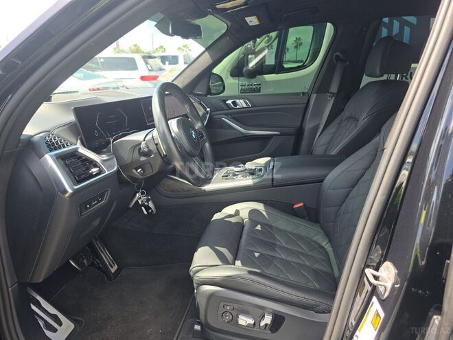 BMW X7-6