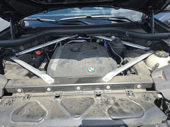 BMW X7-12