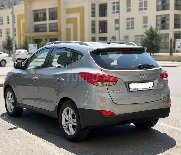 Hyundai ix35-4