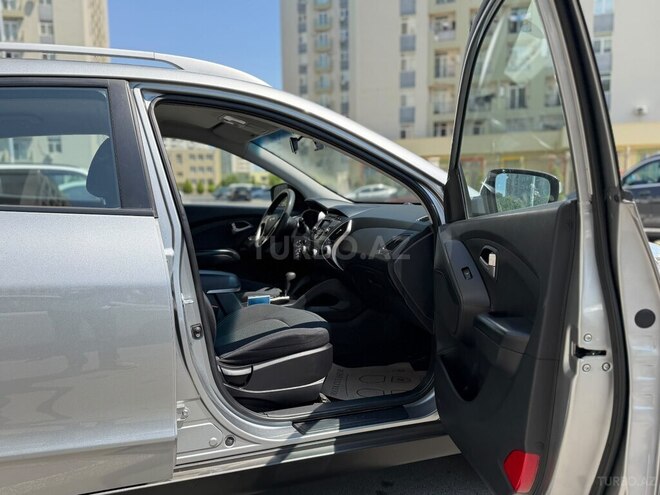Hyundai ix35-17
