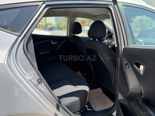 Hyundai ix35-16