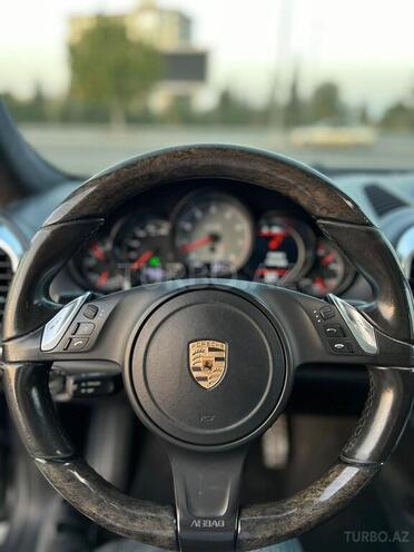 Porsche Cayenne GTS-8