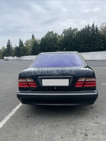 Mercedes E 200-7