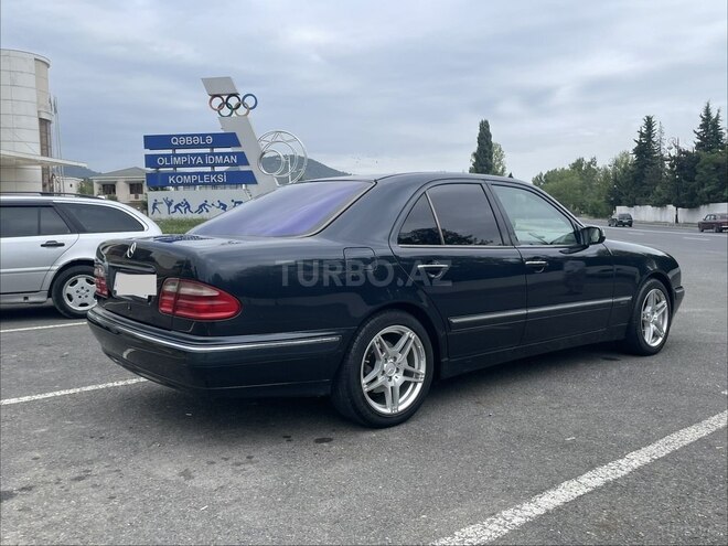 Mercedes E 200-5