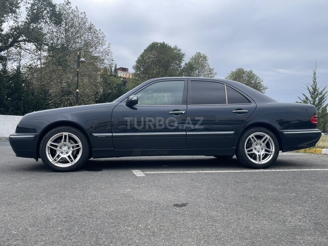 Mercedes E 200-4
