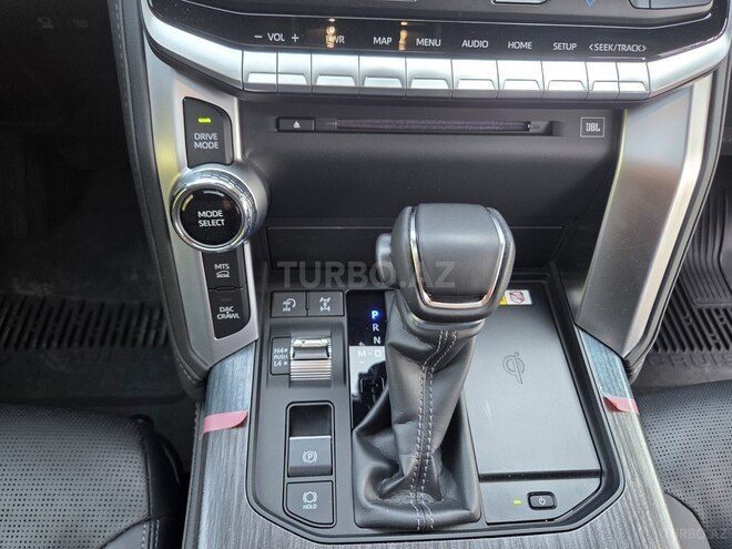 Toyota Land Cruiser-13