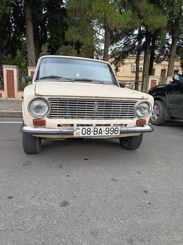 LADA (VAZ) 21011-1