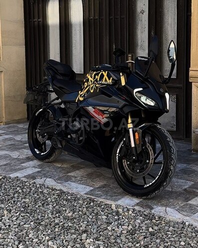 CFMOTO 250 SR-3