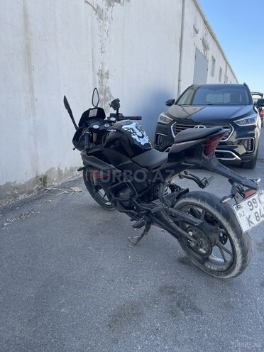 CFMOTO 250 SR-4
