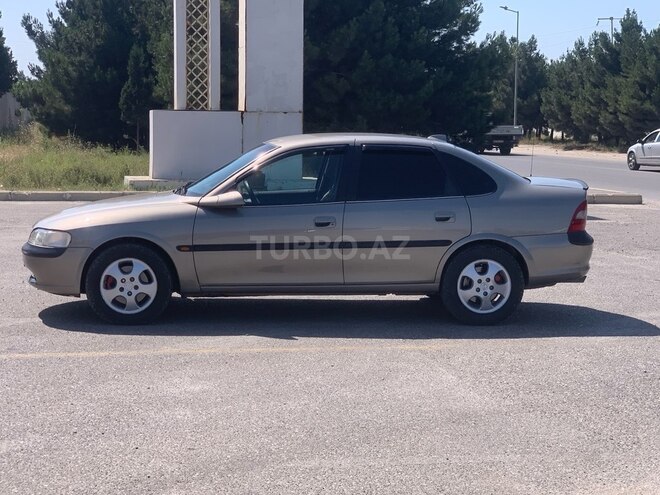 Opel Vectra-10