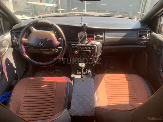 Opel Vectra-16