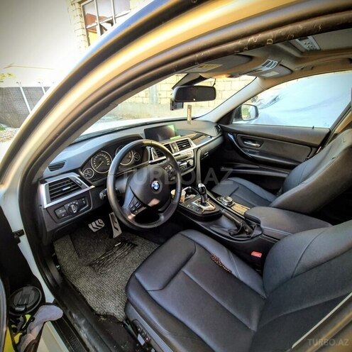 BMW 320d-5