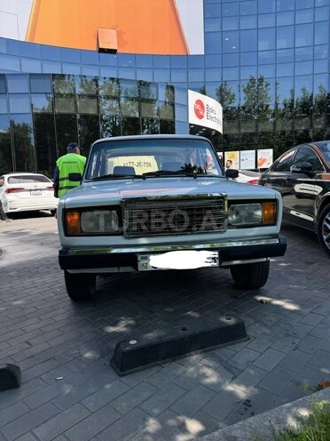LADA (VAZ) 2107-1