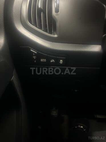 Kia Sportage-16