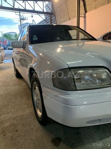 Mercedes C 180-9