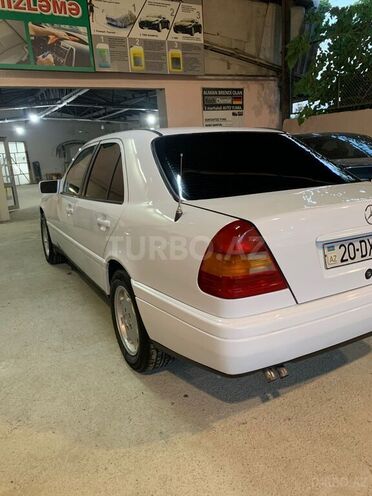 Mercedes C 180-8