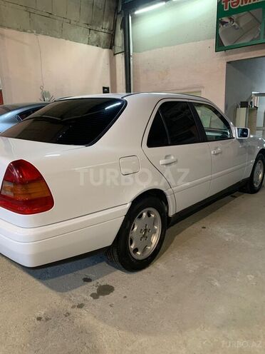 Mercedes C 180-7