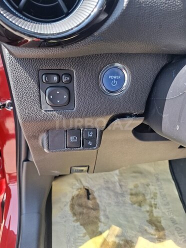 Toyota Aqua-6