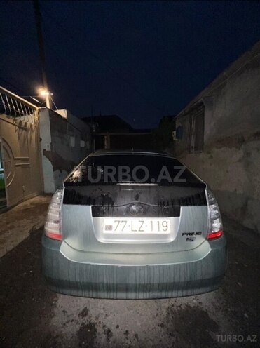 Toyota Prius-2