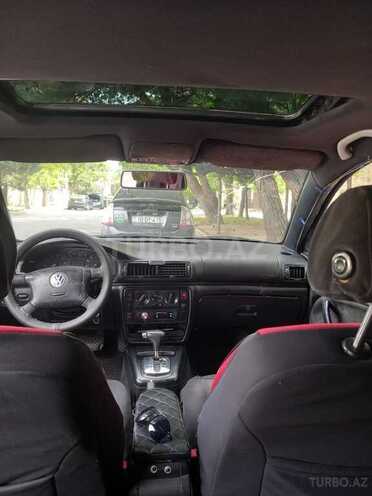 Volkswagen Passat-2