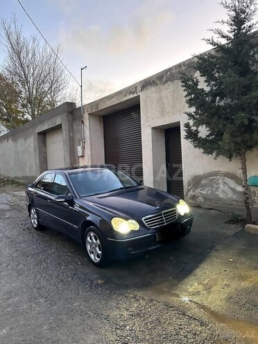 Mercedes C 200-1