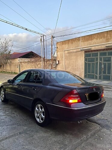 Mercedes C 200-2