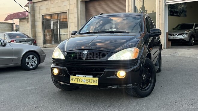Ssang Yong Kyron-1