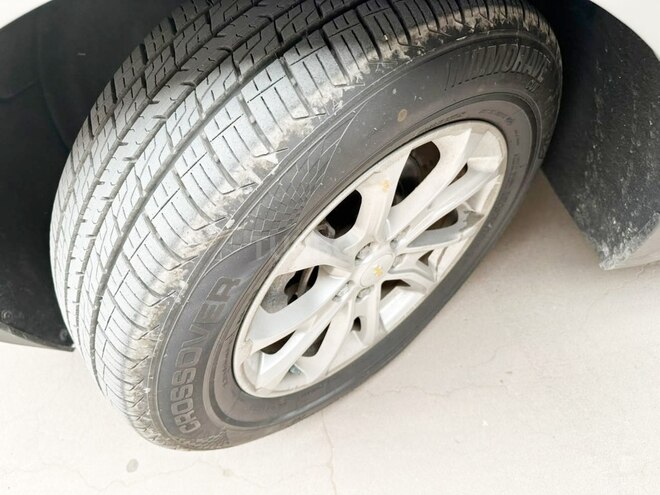 Chevrolet Equinox-5