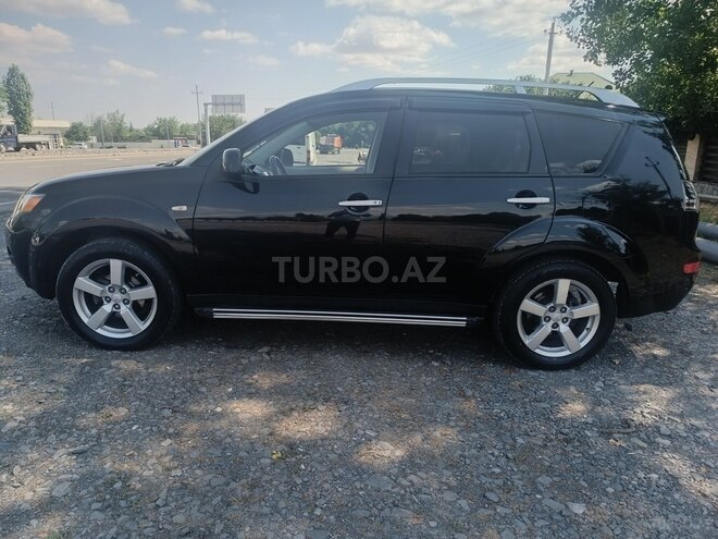 Mitsubishi Outlander-10