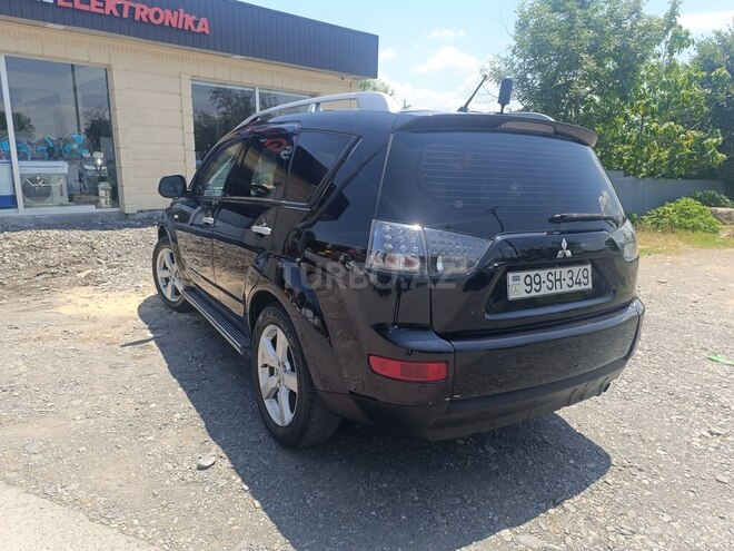 Mitsubishi Outlander-19