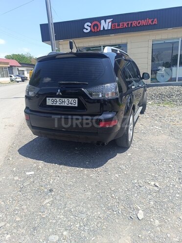 Mitsubishi Outlander-20