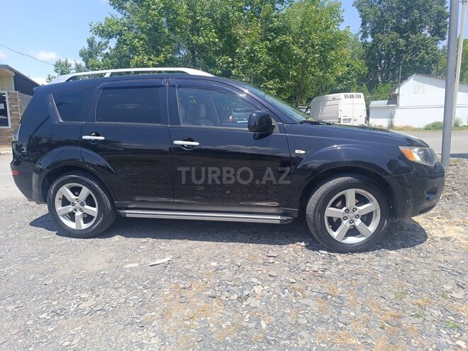 Mitsubishi Outlander-21