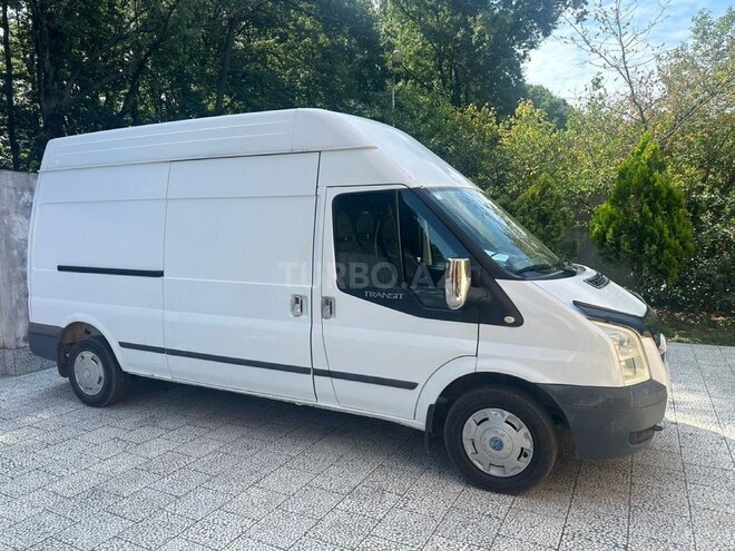Ford Transit-2