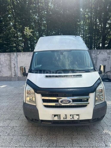 Ford Transit-1