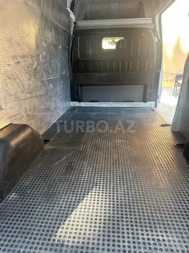 Ford Transit-6