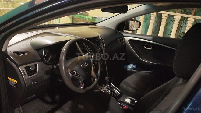 Hyundai Elantra-2