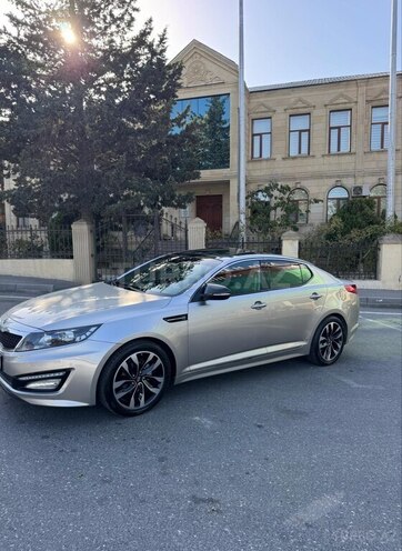 Kia K5-4