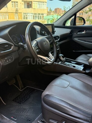 Hyundai Santa Fe-13