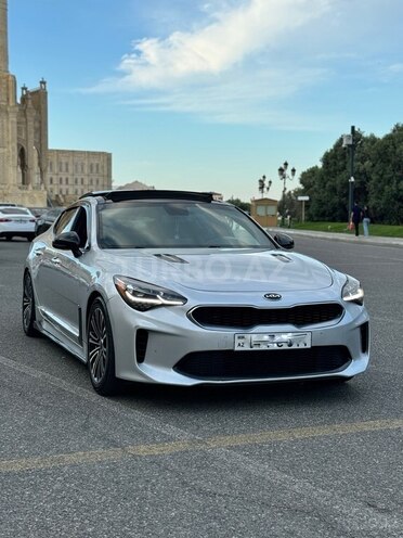 Kia Stinger-2