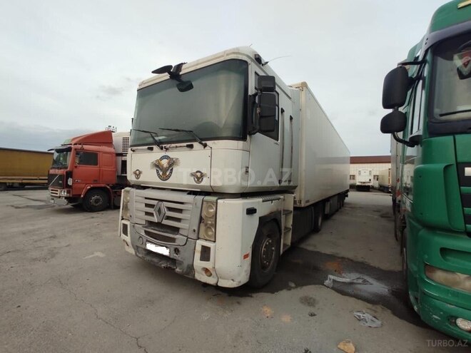 Renault Magnum-6