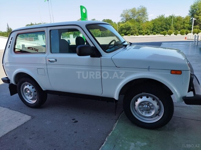 LADA (VAZ) Niva-15