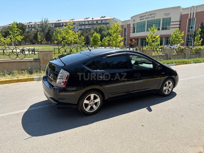 Toyota Prius-4