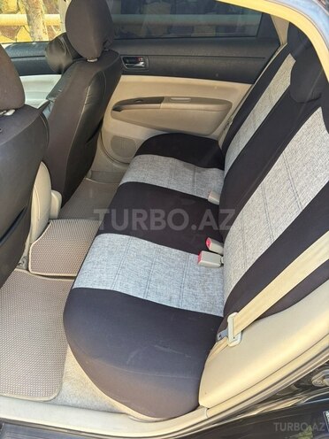 Toyota Prius-7