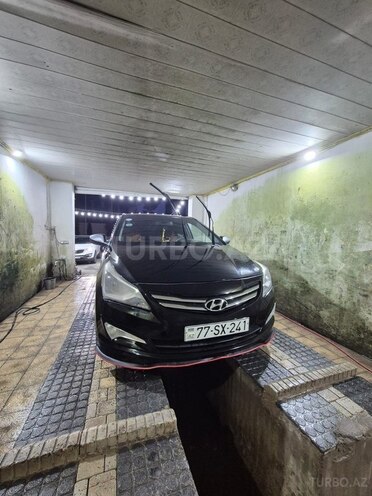 Hyundai Accent-10