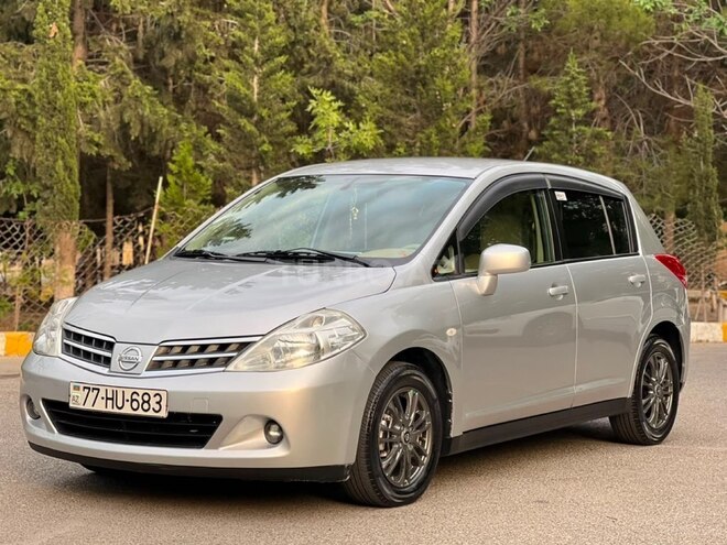 Nissan Tiida-4