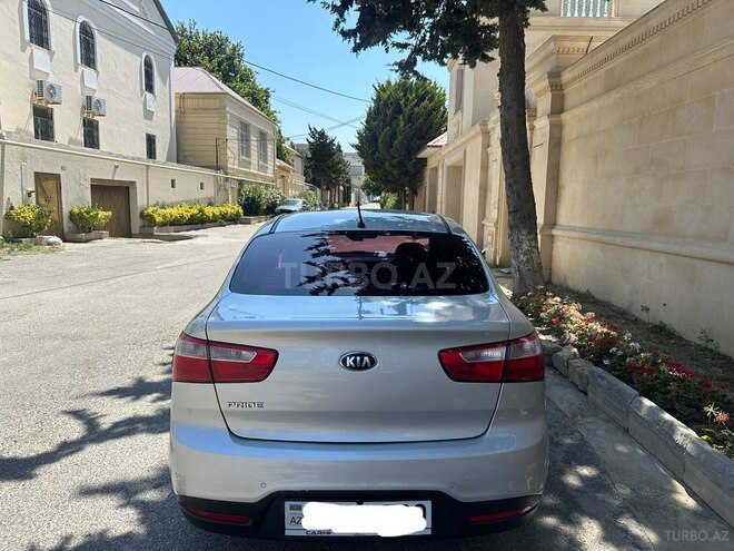 Kia Pride-5